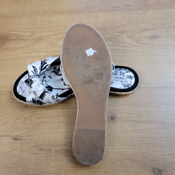 Tabitha Simmons Heli Bow Slide Sandal Fairy Print Black & White - Picture 8 of 8